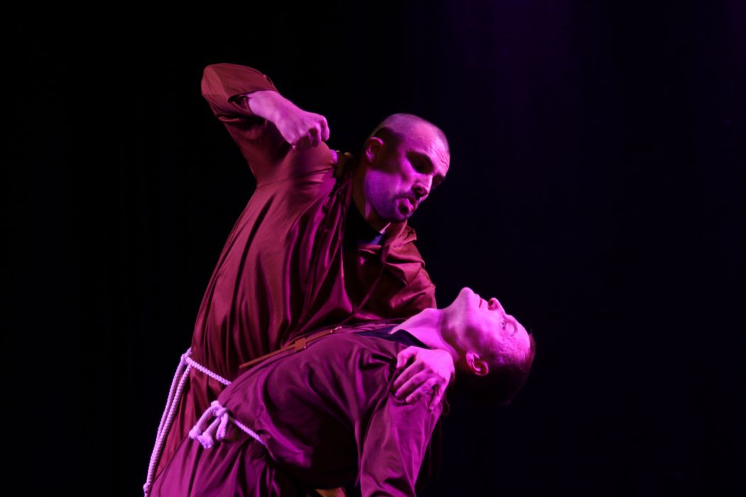 Veranstaltung: Die (n)A(c)kte Nonne | Das legendäre verko(r)kste Krippenspiel  Knalltheater & The Moinis