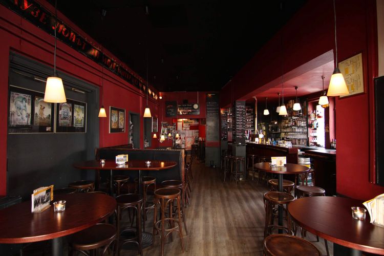 Keipe im Tageslicht Keipe im Tageslicht